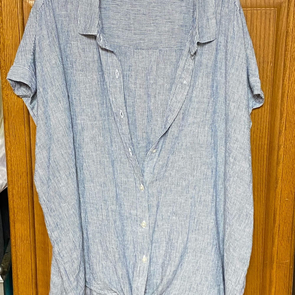 Weatherproof Vintage Women's Blue Striped Blouse